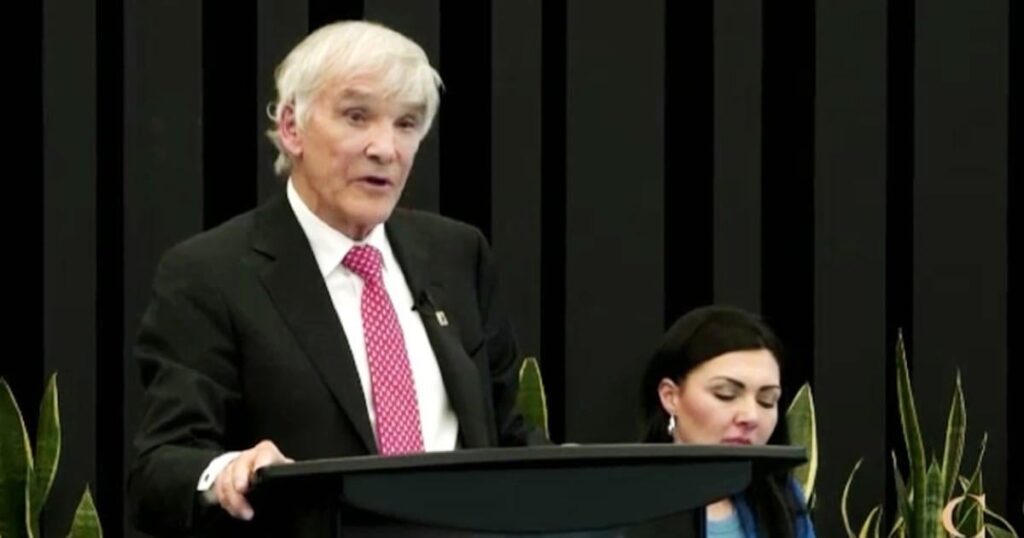 John Tibbits tritt mit sofortiger Wirkung als Präsident des Conestoga College in den Ruhestand