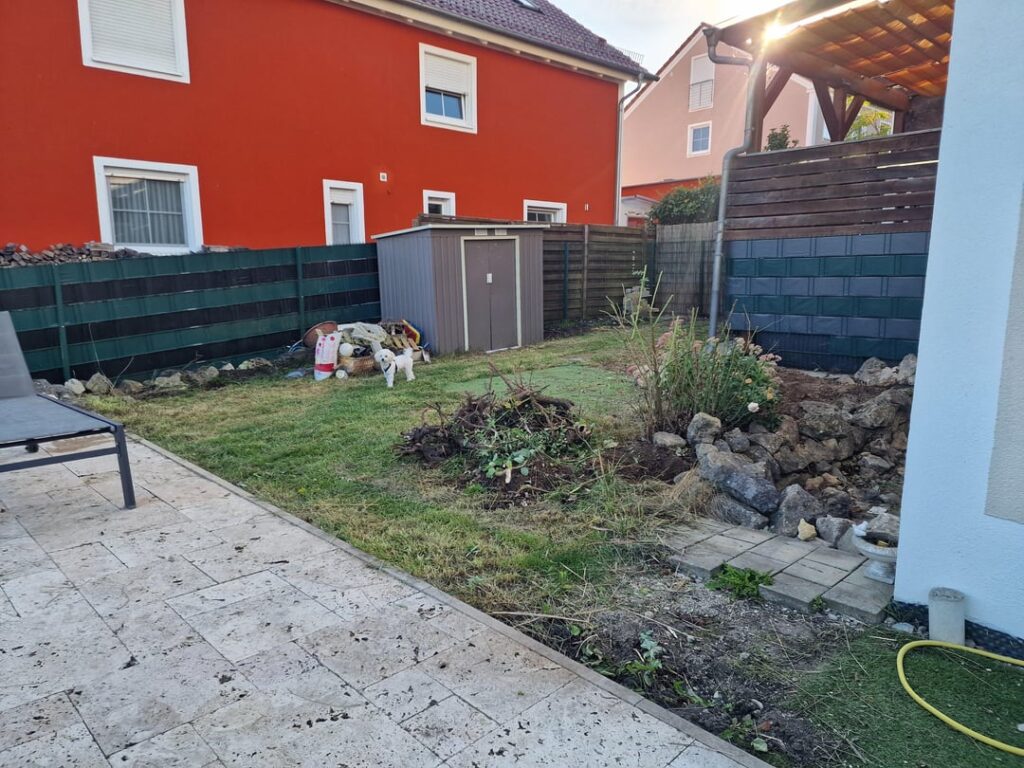 Erste Wohnung mit Garten – Rasenpflege für Anfänger 🌱 Südseite Erste Wohnung mit Garten – Rasenpflege für Anfänger 🌱 Südseite