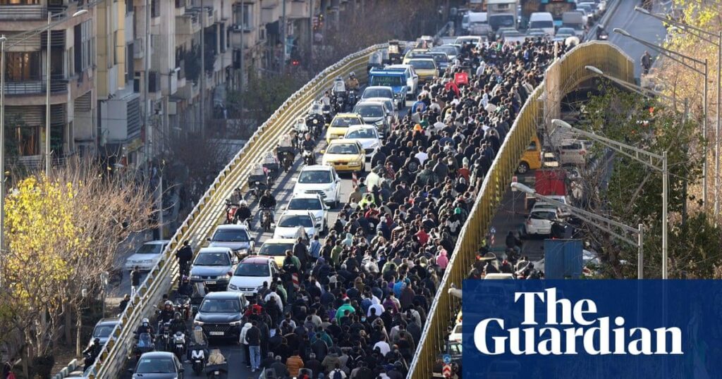 „Wir wollen, dass die Mullahs verschwinden“: Wirtschaftskrise löst im Iran die größten Proteste seit 2022 aus