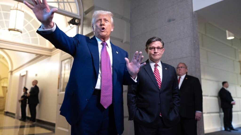 Watergate-Anwalt erhebt bombastische Behauptung, Donald Trump habe versucht, Epstein-Akten zu blockieren, und enthüllt, dass er ein „FBI-Informant“ sei. Watergate-Anwalt erhebt bombastische Behauptung, Donald Trump habe versucht, Epstein-Akten zu blockieren, und enthüllt, dass er ein „FBI-Informant“ sei.