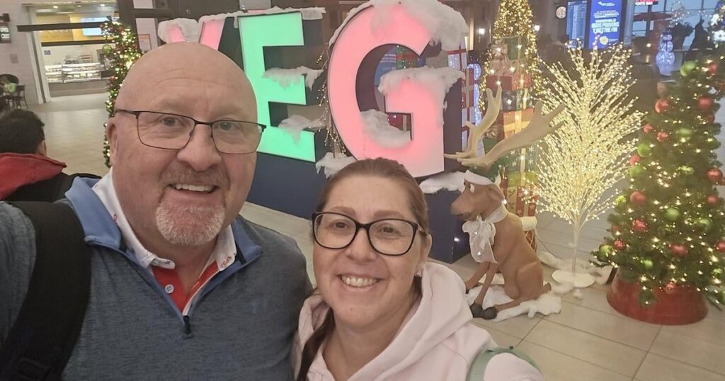 Ein Mann aus Alberta behauptet, die Flugbegleiterin von WestJet habe sich über sein Gewicht lustig gemacht und seinen Bauch gestreichelt