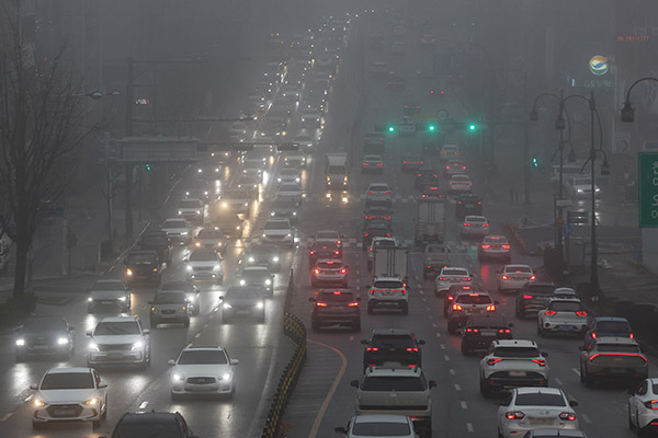 Am Freitag wird wärmeres Wetter erwartet, für die westlichen Regionen wird dichter Nebel vorhergesagt 