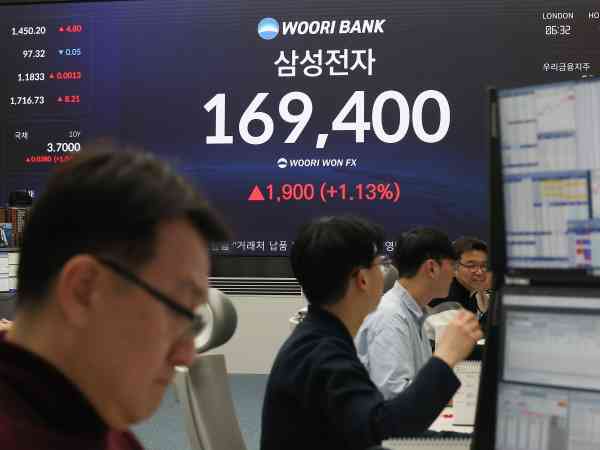 Samsung Electronics ist das erste südkoreanische Unternehmen, dessen Marktkapitalisierung eine Billiarde Won übersteigt