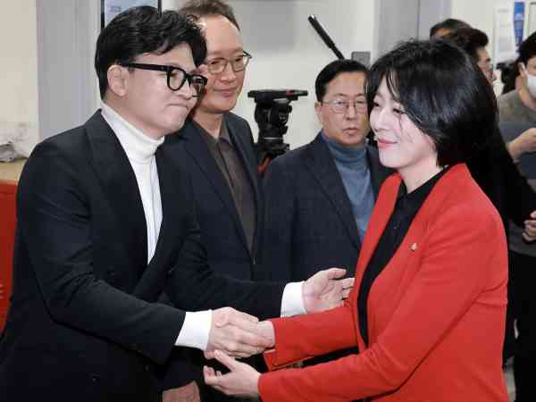 PPP setzt die Mitgliedschaft des Abgeordneten Bae Hyun-jin für ein Jahr aus.