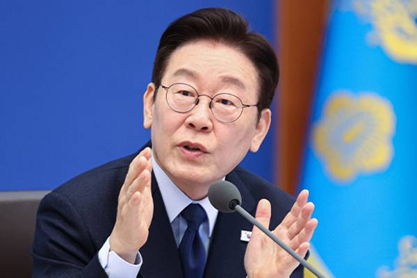 Lee fordert strengere Regeln zur Refinanzierung und Kreditverlängerungen für Mehrfamilienhausbesitzer