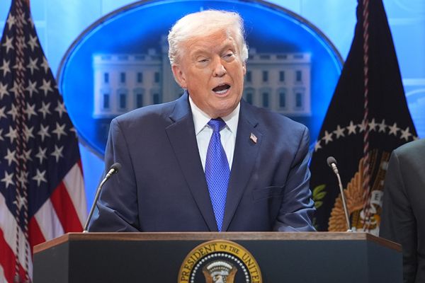 Nach der Entscheidung des Obersten Gerichtshofs droht Trump mit höheren Zöllen für Länder, die von Handelsabkommen Abstand nehmen