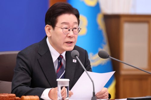 Präsident Lee stellt im Rahmen einer Kampagne zur Stabilisierung des Immobilienmarktes eine eigene Wohnung zum Verkauf