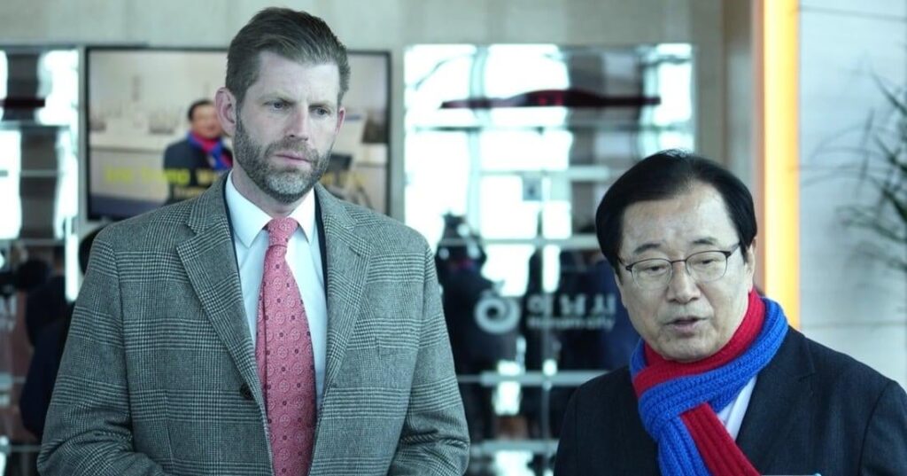 Eric Trump besucht Hanam K-Star World, Eyes Investments. Der Bürgermeister von Hanam will Investitionen der Trump Group anlocken, nachdem Eric den Standort des K-Culture-Komplexes bewertet hat, der der Sphäre von Las Vegas nachempfunden ist