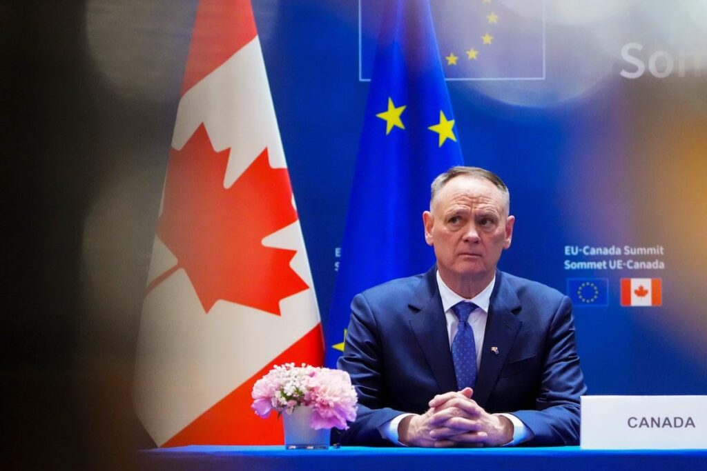 Kanada kündigt zum vierten Jahrestag des Krieges weitere Militärhilfe für die Ukraine an