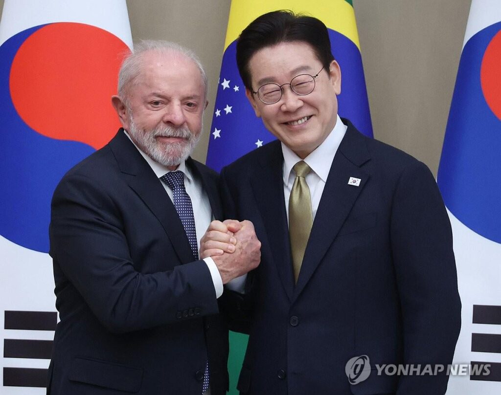 (4. LD) Lee und Brasiliens Lula einigen sich darauf, die bilateralen Beziehungen zu einer strategischen Partnerschaft zu machen (4. LD) Lee und Brasiliens Lula einigen sich darauf, die bilateralen Beziehungen zu einer strategischen Partnerschaft zu machen