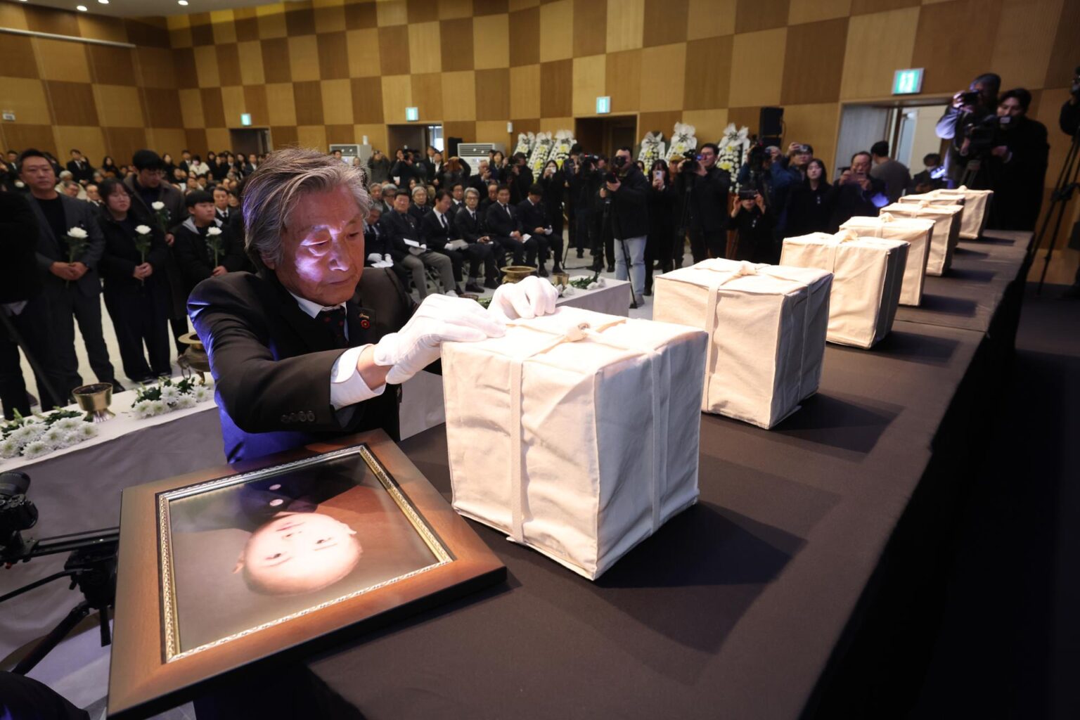 Überreste von sieben seit 77 Jahren vermissten Opfern des Jeju-Massakers identifiziert Überreste von sieben seit 77 Jahren vermissten Opfern des Jeju-Massakers identifiziert