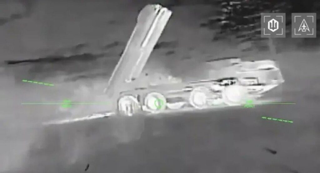 ​Ukrainische Streitkräfte zerstören russisches Tornado-S MLRS, während es feuert (Video)