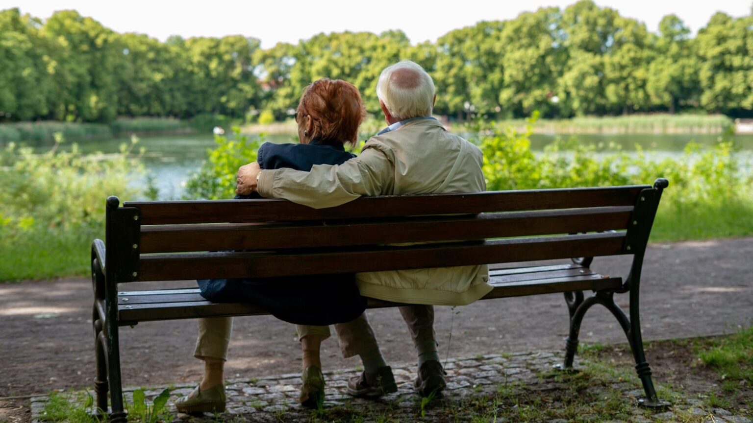Junge Schweden (18-24 Jahre) schneiden von allen Altersgruppen am schlechtesten ab Junge Schweden (18-24 Jahre) schneiden von allen Altersgruppen am schlechtesten ab