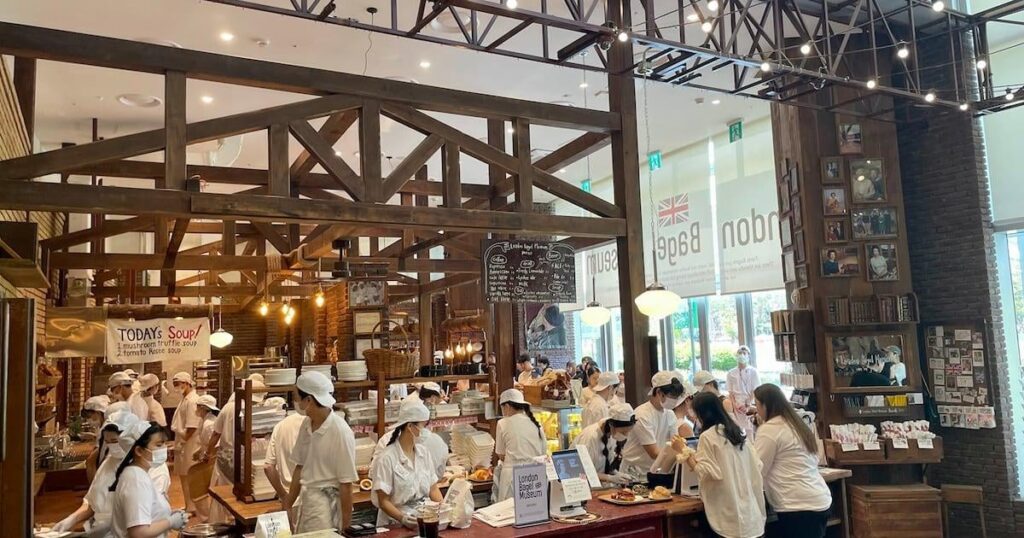 London Bagel Museum wegen 70-Stunden-Woche und Arbeitsverstößen angeklagt