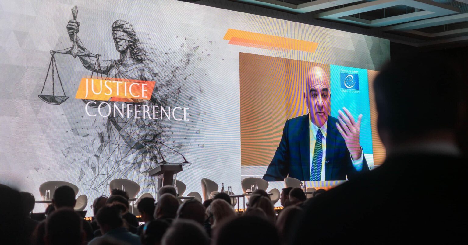 Putin vor der Gerechtigkeit retten. Wer in Europa verzögert den Prozess und wer hilft der Ukraine?
