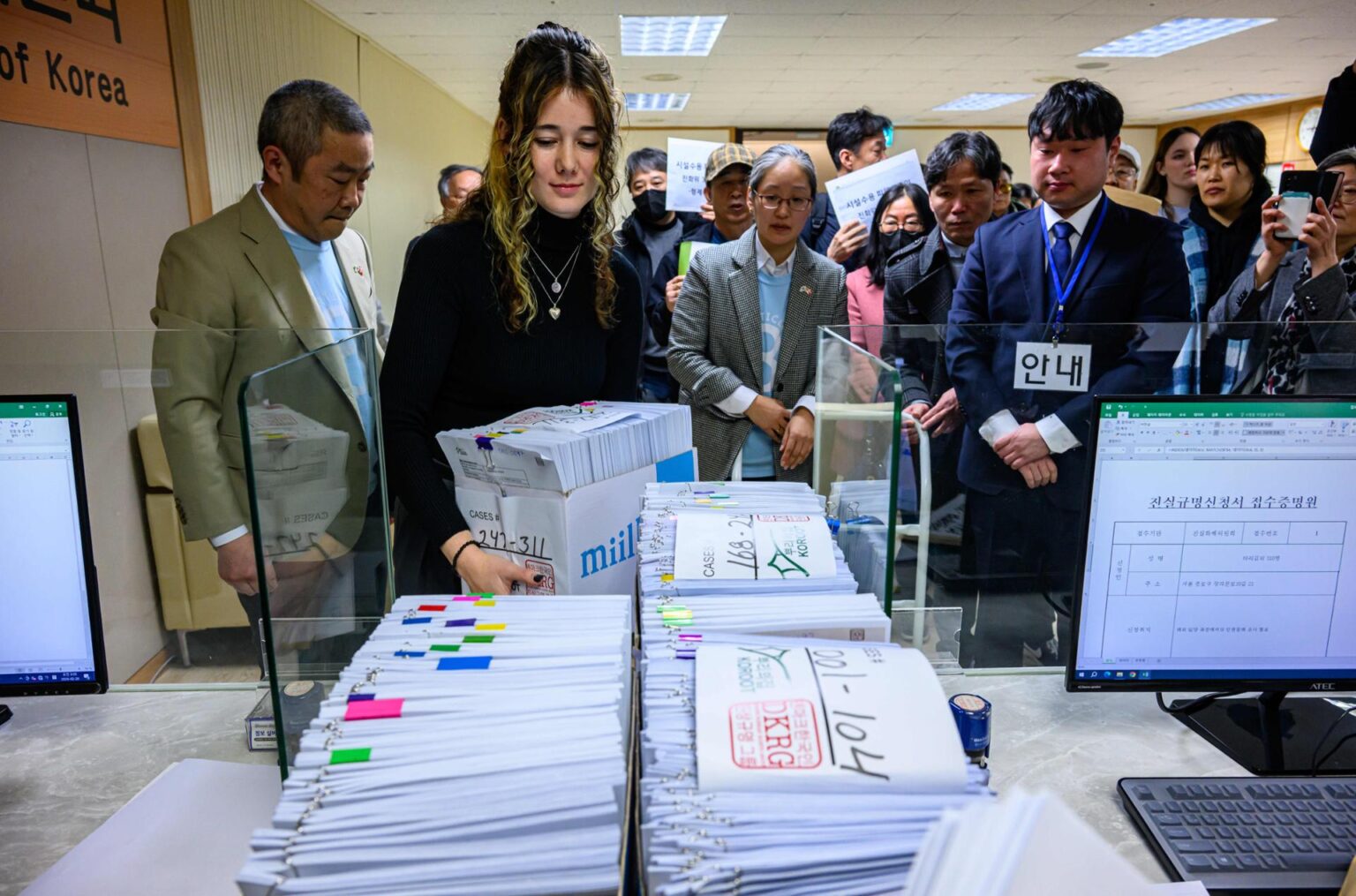 Mehr als 300 Adoptierte reichen im Rahmen der erneuten Adoptionsuntersuchung in Korea Beschwerden ein