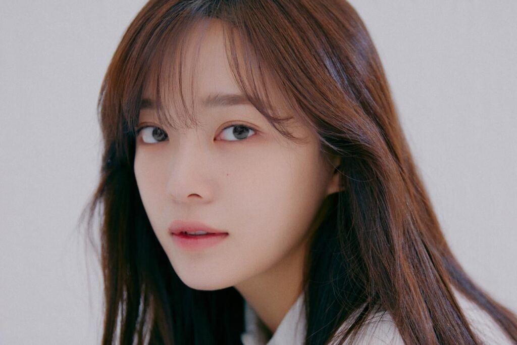Berichten zufolge hinterlässt Kim Se Jeong Kommentare zu Jellyfish + Agency