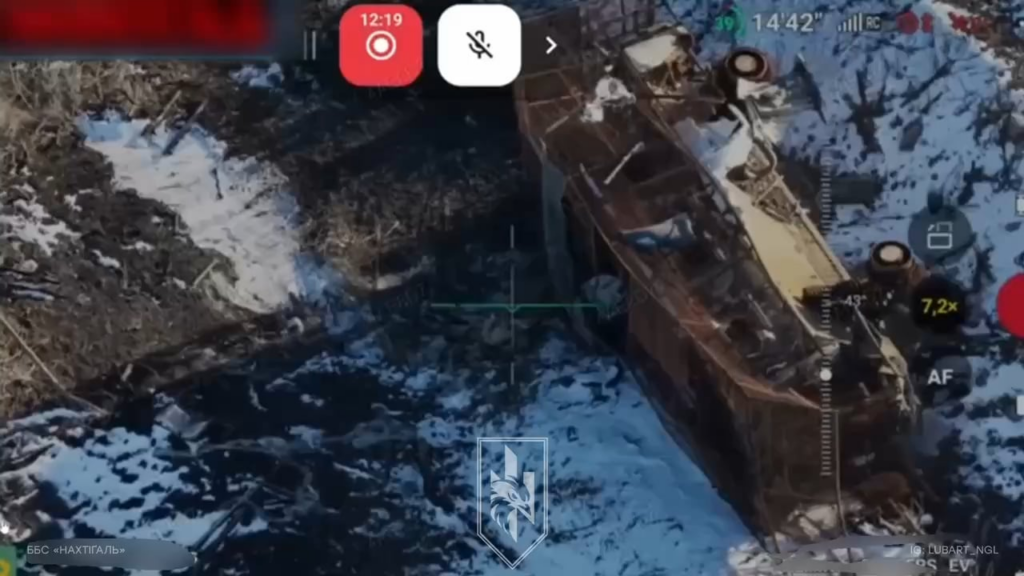 Ein russischer Eindringling hat einen Kopfschuss von einer ukrainischen FPV-Drohne gemacht. Aufnahmen des Nakhtihal Unmanned Systems Battalion der 20. Lyubart Operational Brigade, 1. Corps der NGU Asov. Februar 2026