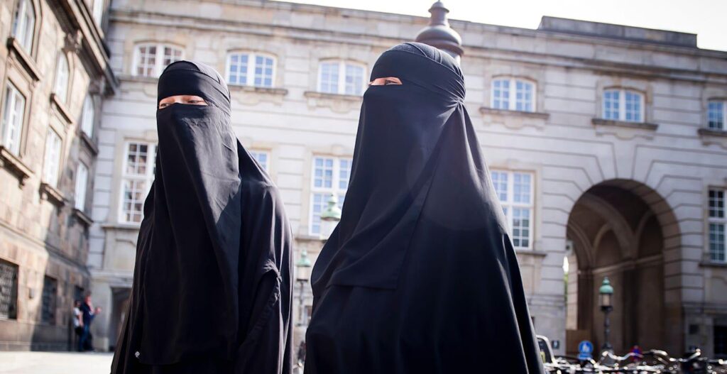 Die Hälfte der Wähler will Niqab und Burka verbieten