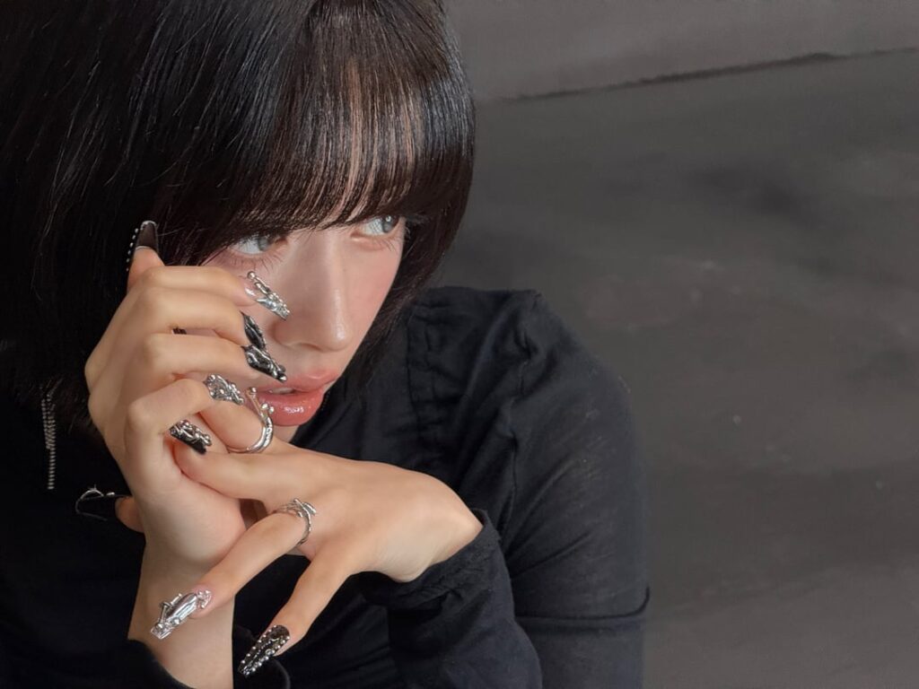 NiziU – 2. EP: GOOD GIRL ABER NOT FOR YOU (MOOD IMAGES_02.zip – Rima, Miihi, Nina)