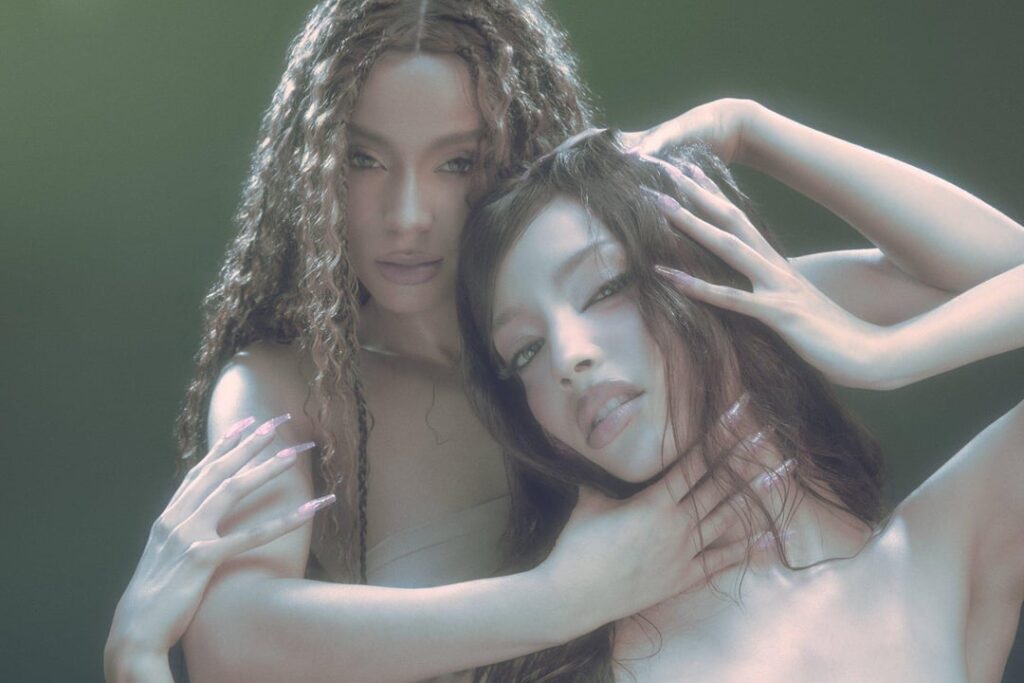 GIRLSET – 3. Single: Tweak (Sour Green Duo Photo ver.)