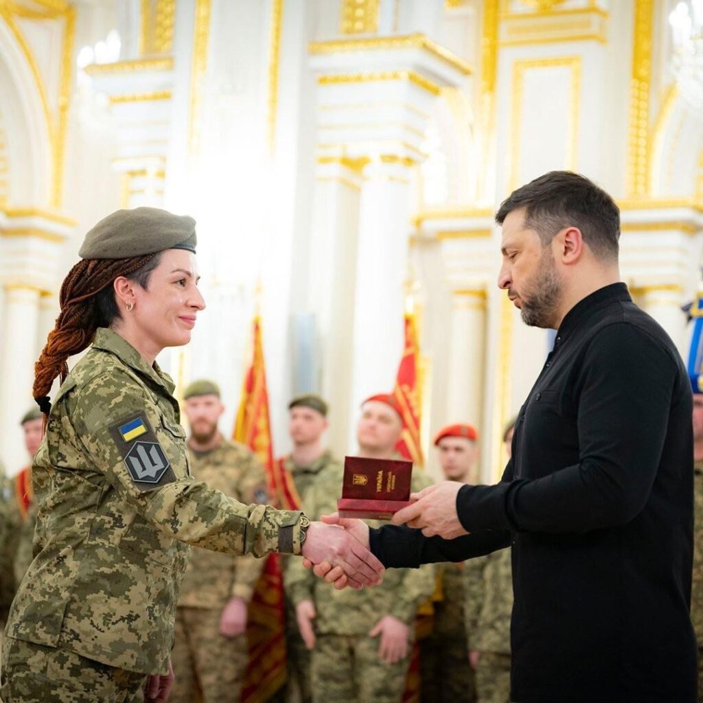 Als Kommandeurin der Heavy-Strike-UAV-Kompanie der 20. Separaten Brigade für unbemannte Systeme (Brigade K-2) der Streitkräfte für unbemannte Systeme der Ukraine wurde ihr vom Präsidenten der Ukraine, Wolodymyr Selenskyj, der Bohdan-Chmelnyzki-Orden 3. Klasse verliehen.