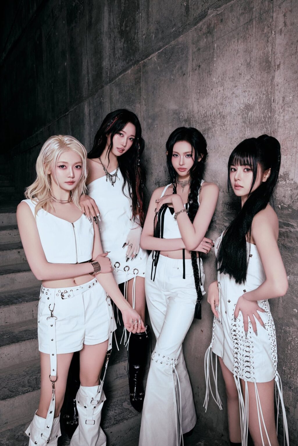 EVERGLOW – Das 4. Mini-Album: CODE (Konzeptfoto Nr. 4)