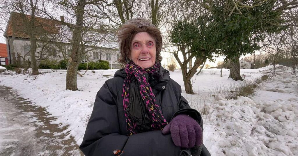 Tipps der 98-jährigen Astrid zum Schneeschaufeln: „Nicht nachdenken!“