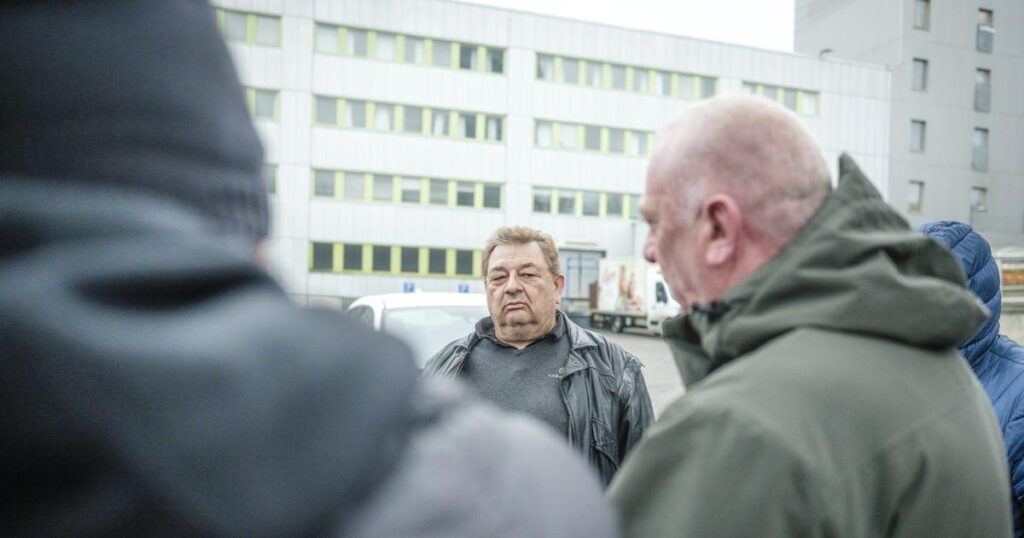 Taxifahrer verzweifeln, weil App-Unternehmen die Preise drücken: „Sklavenlöhne“