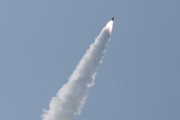 Nordkorea feuert am Samstag über zehn ballistische Raketen in Richtung Ostmeer ab 