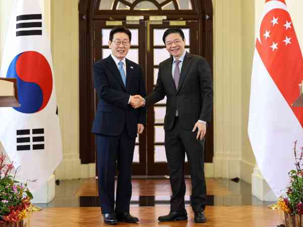 Staats- und Regierungschefs von Südkorea und Singapur heben auf dem Gipfel die bilaterale strategische Partnerschaft hervor