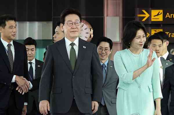 Lee reist nach Singapur-Reise zu Gesprächen auf die Philippinen