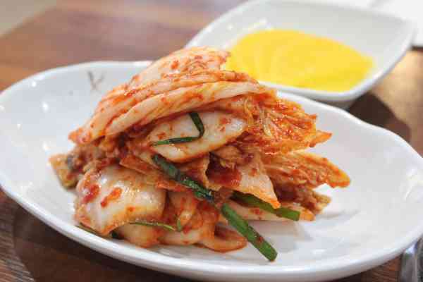 Studie: Bakterien in Kimchi könnten Nanoplastik aus dem Körper entfernen