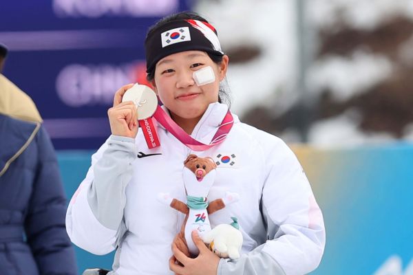 Kim Yun-ji gewinnt Silbermedaille im Skilanglauf-Sprint bei den Paralympics 2026 in Mailand Cortina