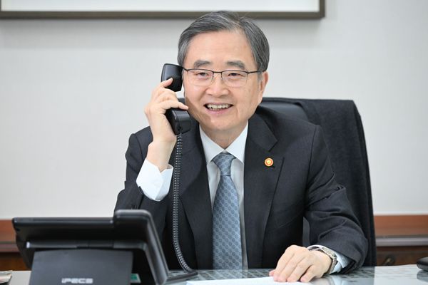 FM Cho bespricht Nahostkrise mit saudischem Amtskollegen und bittet um Unterstützung für die Ölversorgung