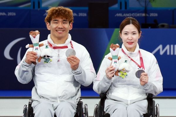 Südkoreaner gewinnt Silbermedaille im gemischten Rollstuhl-Curling bei den Paralympics 2026 in Mailand Cortina