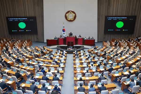 Das Parlament verabschiedet einen Gesetzentwurf, der den tödlichen Fall von Luftbefeuchter-Desinfektionsmitteln als Katastrophe einstuft, und erkennt die Verantwortung des Staates an