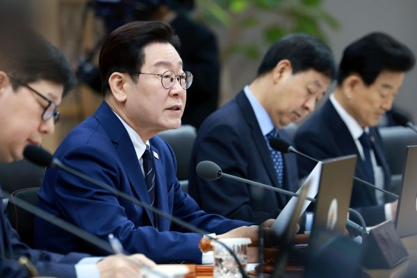 Lee fordert finanzielle Maßnahmen zur Bewältigung des überhitzten Immobilienmarkts und bezeichnet die Besteuerung als letzten Ausweg