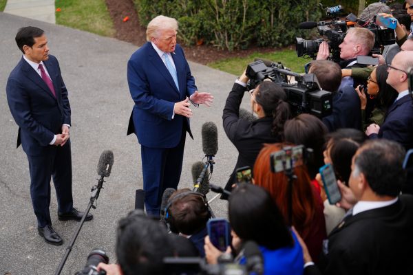 Trump sagt, Südkorea, Japan und China müssen sich engagieren, um Hormuz offen zu halten