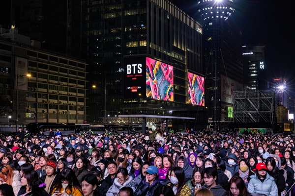 BTS-Comeback-Konzert in Seoul führt die Netflix-Charts in 77 Ländern an