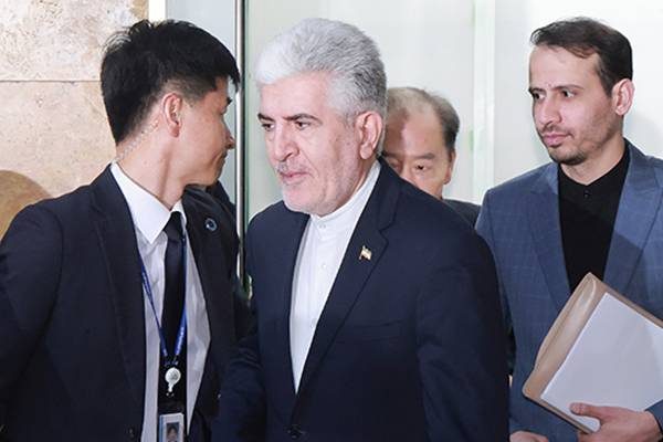 Iranischer Gesandter sagt, südkoreanische Schiffe könnten die Straße von Hormus durchqueren