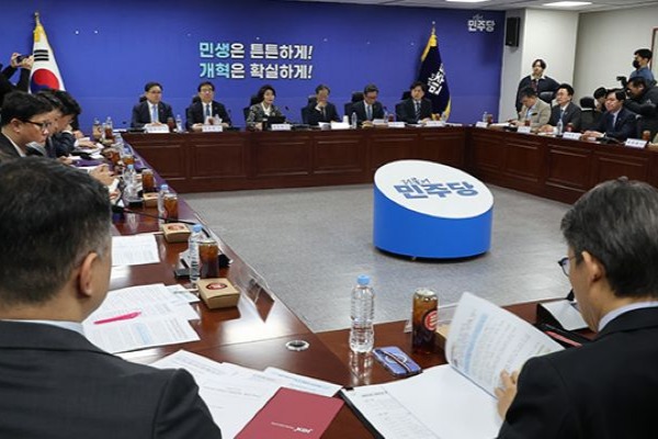 Die Regierung geht nicht gegen unlautere Praktiken in der Petrochemie und bei Kunststoffen vor