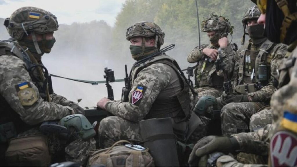 Die ukrainischen Verteidigungskräfte eliminierten an einem Tag 870 Besatzer und zerstörten über fünfzig Artilleriesysteme