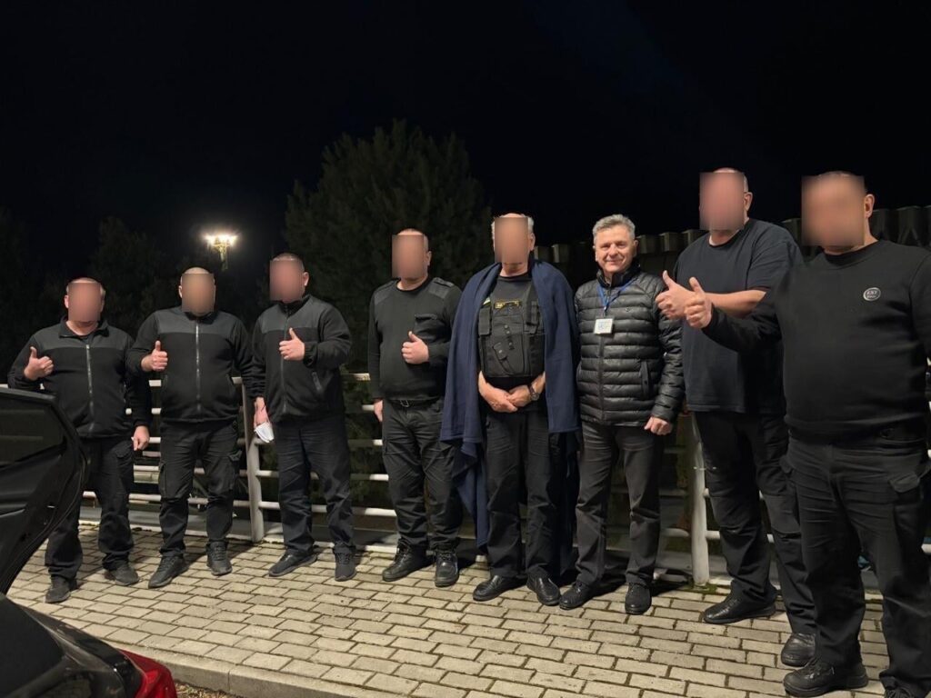 Von Ungarn gefangene Geldsammler der Oschadbank kehren in die Ukraine zurück