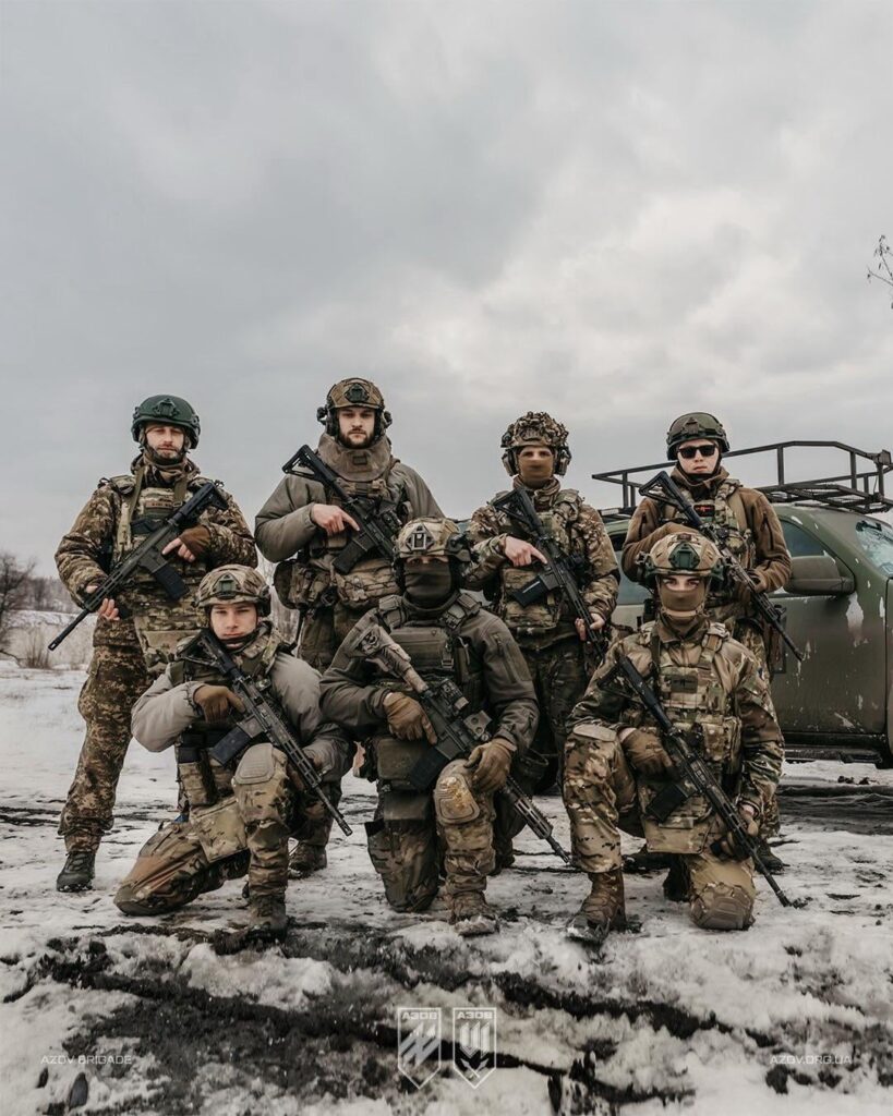 Ukrainische Soldaten der 12. Spezialbrigade „Asow“, benannt nach Dmitri Wyschnewezki – von der Nationalgarde der Ukraine (NGU).