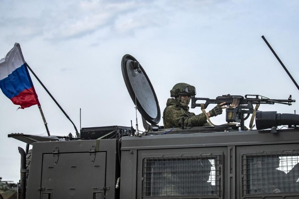 „Wenn du nicht ans Radio kommst, bist du am Arsch“: Russische Soldaten ignorieren Befehle, während der Kommandant sie bedroht