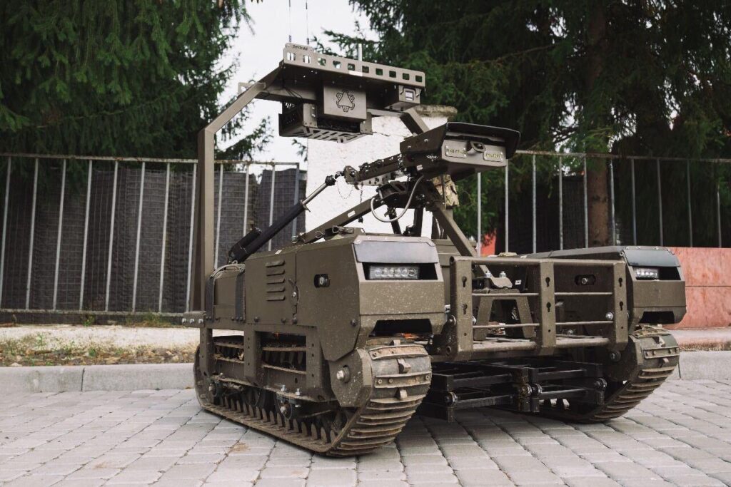 Ukrainischer Droide TW 7.62 UGV hilft bei der Abwehr russischer Angriffe