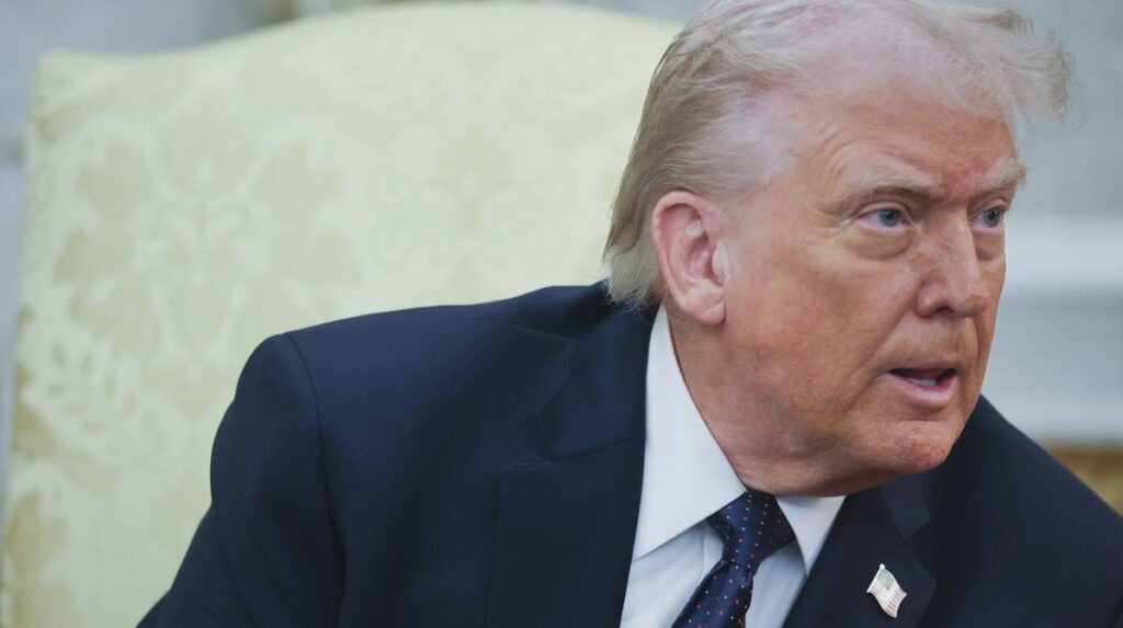 Trump sagt, Selenskyj habe jetzt „noch weniger Karten“ und macht ihn für die ins Stocken geratenen Friedensgespräche verantwortlich