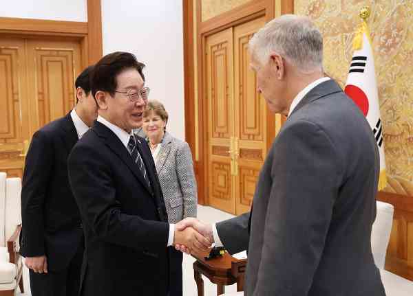 Lee sagt, Südkorea beabsichtige, die Belastung der USA durch die Rückgewinnung von OPCON zu verringern