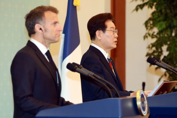 Lee und Macron verbessern die Beziehungen zwischen Seoul und Paris zu einer globalen strategischen Partnerschaft